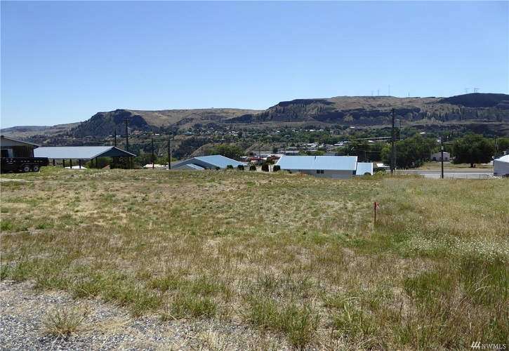 109 C St, Grand Coulee, WA 99133