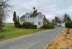 7088 Hannegan Rd, Lynden, WA 98264