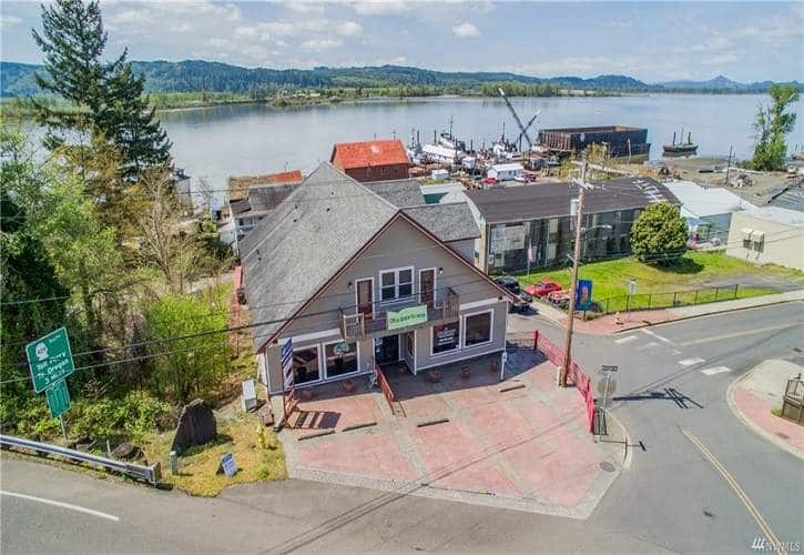 102 Main St, Cathlamet, WA 98612